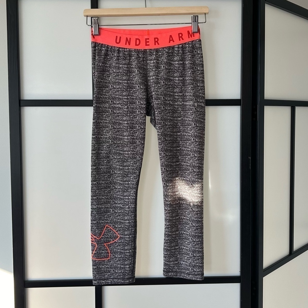 [S] Under Armour Neon Coral Logo & Grey Peppered Cropped Activewear Legging